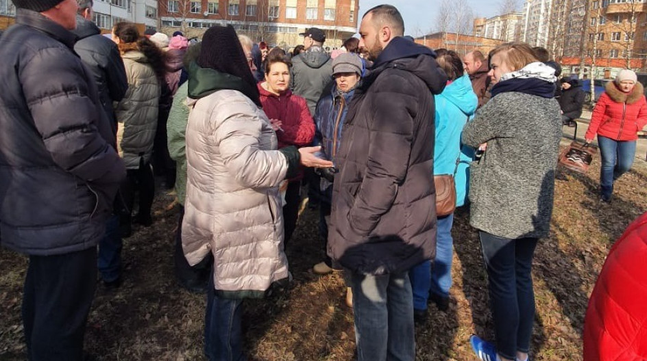 Алексей Солдатенко посетил собрание жителей в поселке ВНИИССОК
