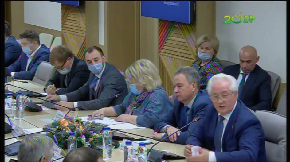 Алексей Солдатенко принял участие в очередном заседании Совета депутатов