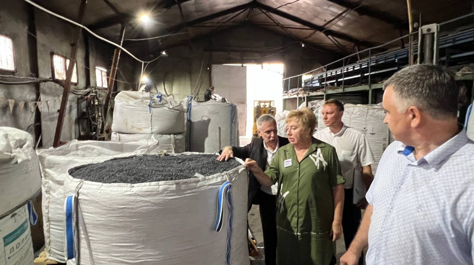 Алексей Солдатенко проверил факт складирования мусора на земельном участке УК «СтройДомСервис»