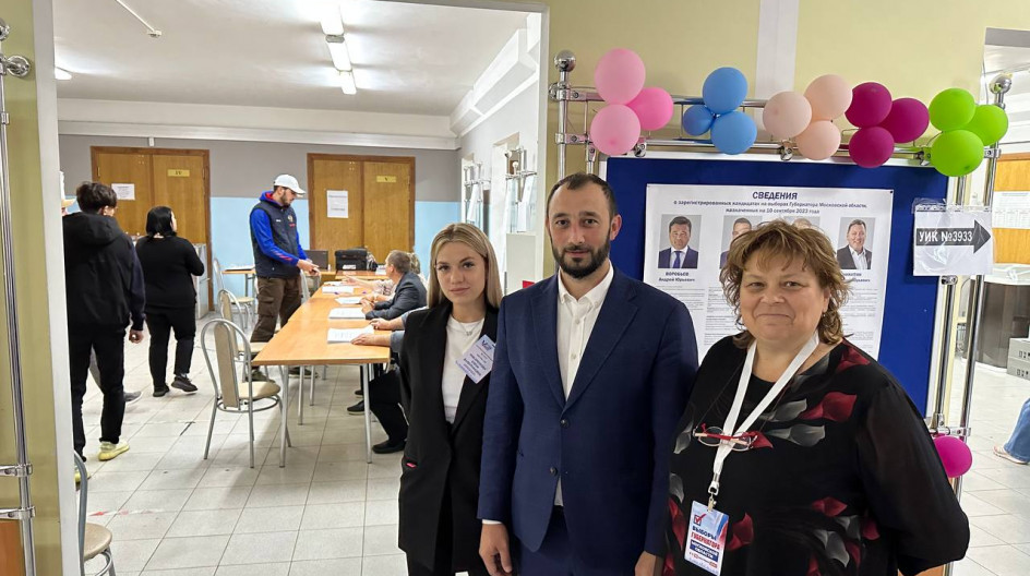 Проверил работу избирательных участков №3932 и 3933 в Дубковской школе «Дружба» в поселке ВНИИССОК